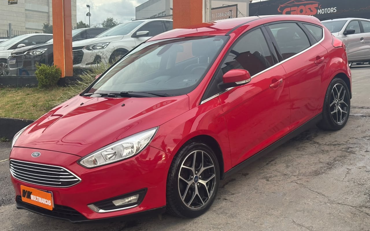 Ford Focus 2016 Vermelho — foto 1 de 3