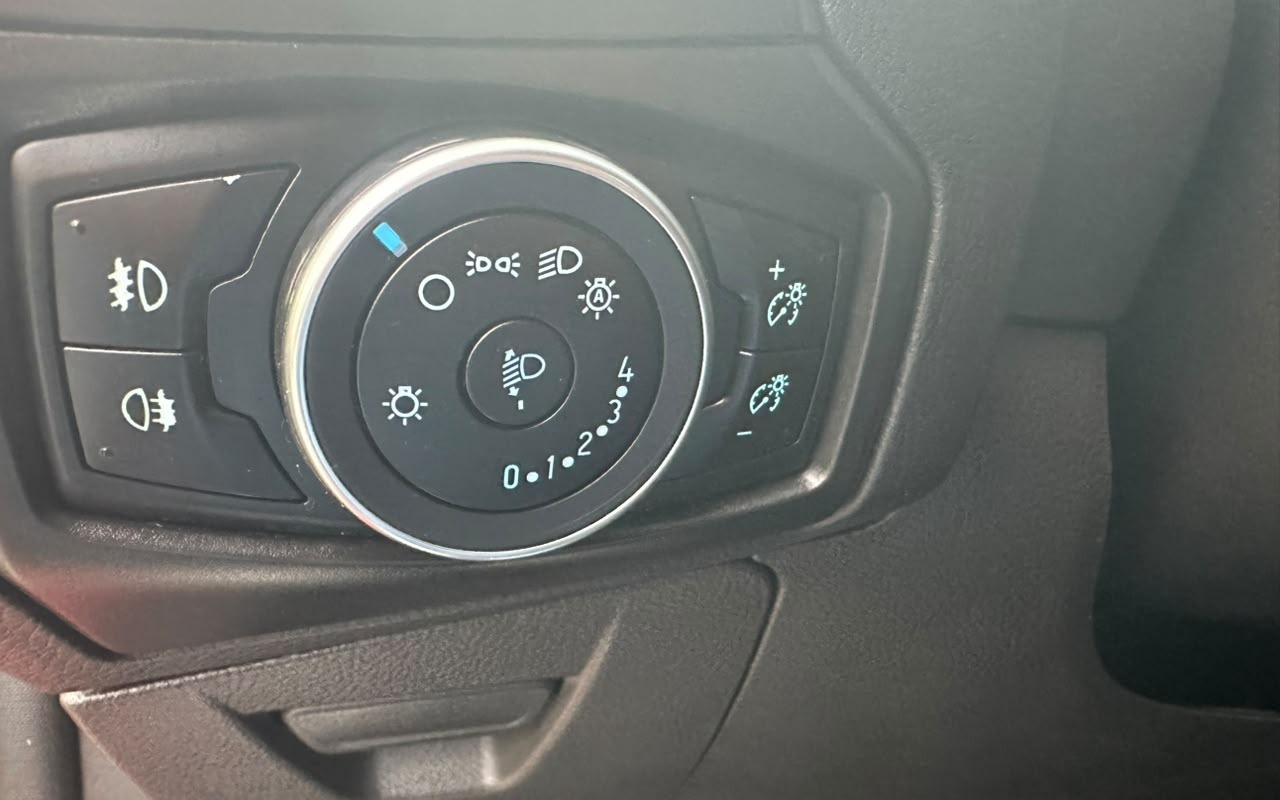 imagem-https://www.socarrao.com.br/sc-vehicle-images-prod/4245793/1790861447165-V2hhdHNBcHAgSW1hZ2UgMjAyNi0xMC0wMSBhdCAwOC41Ny40Ni5qcGVn.jpeg