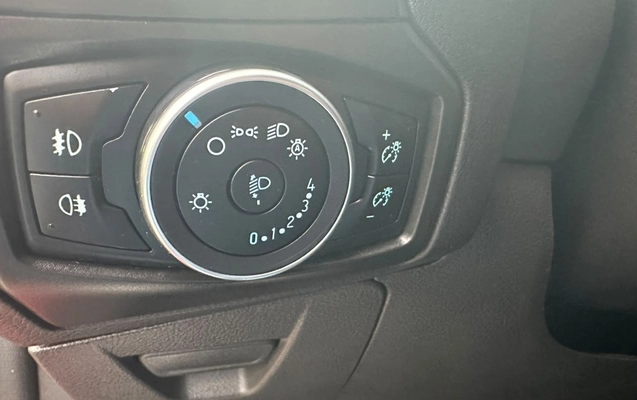 imagem-https://www.socarrao.com.br/sc-vehicle-images-prod/4245793/1790861447165-V2hhdHNBcHAgSW1hZ2UgMjAyNi0xMC0wMSBhdCAwOC41Ny40Ni5qcGVn.jpeg