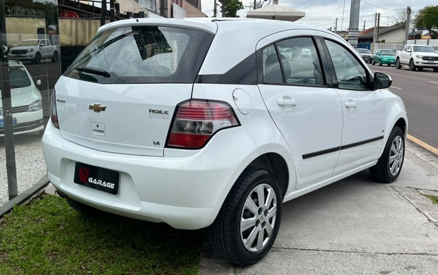 imagem-https://www.socarrao.com.br/sc-vehicle-images-prod/4245815/1790861559256-3_103132.jpg