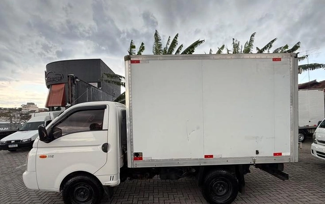 imagem-https://www.socarrao.com.br/sc-vehicle-images-prod/4245951/1790861879334-8524096_3_B_bfcd578639.jpeg
