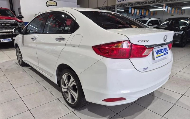 imagem-https://www.socarrao.com.br/sc-vehicle-images-prod/4245958/1790945885097-8487792_8_B_91854d0a2e.jpeg