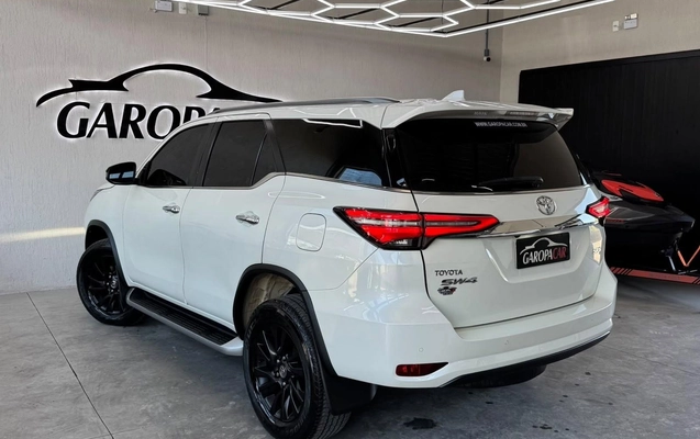 imagem-https://www.socarrao.com.br/sc-vehicle-images-prod/4246430/1790862823339-d3237fc7dd71491787ed02050eb4e061_1790798127521.jpg
