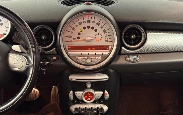 imagem-https://www.socarrao.com.br/sc-vehicle-images-prod/4246484/1790864534241-7730221_4_B_b9961ebea9.jpeg