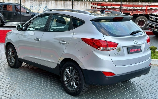 imagem-https://www.socarrao.com.br/sc-vehicle-images-prod/4246486/1790862945724-5_105520.jpg