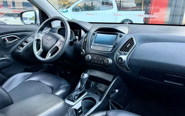 imagem-https://www.socarrao.com.br/sc-vehicle-images-prod/4246486/1790862945740-7_105520.jpg