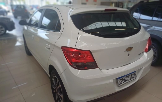 imagem-https://www.socarrao.com.br/sc-vehicle-images-prod/4246611/1790980482404-fe743a0d-a114-4cf0-90c9-ae40f3d1751420260930173806.jpeg