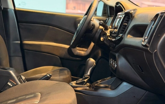 imagem-https://www.socarrao.com.br/sc-vehicle-images-prod/4246635/1790863191674-6d77a3b1c24e4502a01035911f6f4444_1790863051824.jpg