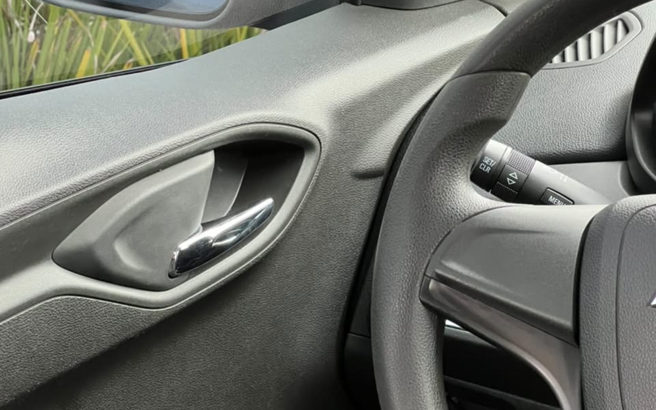 imagem-https://www.socarrao.com.br/sc-vehicle-images-prod/4246895/1790863881774-V2hhdHNBcHAgSW1hZ2UgMjAyNi0wOS0zMCBhdCAxNS4xMS40NiAoMikuanBlZw.jpeg