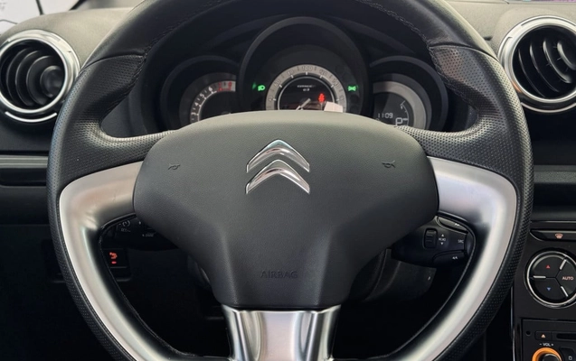 imagem-https://www.socarrao.com.br/sc-vehicle-images-prod/4246926/1790863930920-vehicle_image_1790776391_84ce76cdad5e24c3d5f84e7f80646c81.jpeg