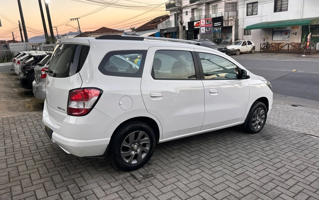 imagem-https://www.socarrao.com.br/sc-vehicle-images-prod/4247146/1790864562736-172e18db-7c90-4bab-9f85-138c6fa1316e.jpeg