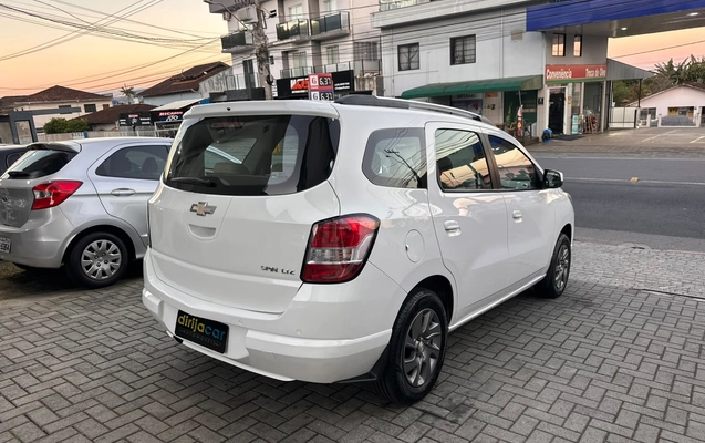 imagem-https://www.socarrao.com.br/sc-vehicle-images-prod/4247146/1790864562738-9293427c-5bdf-4fc6-ba8d-e2ab74df6b4f.jpeg