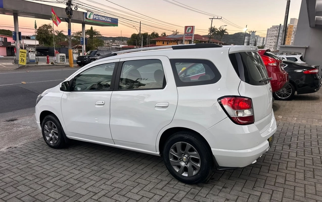 imagem-https://www.socarrao.com.br/sc-vehicle-images-prod/4247146/1790864562742-863d37a9-f4eb-434b-b6fe-d9de45c4d74e.jpeg