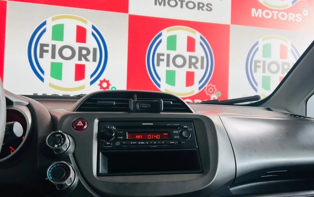 imagem-https://www.socarrao.com.br/sc-vehicle-images-prod/4247148/1790864564221-0f571891-4e3f-4beb-bbe3-37fd47efa06f.jpg