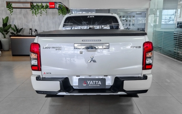 imagem-https://www.socarrao.com.br/sc-vehicle-images-prod/4247209/1790864707317-YvKjZe0XH3TYnsYpqCiylC47yg9OJSK1.jpg
