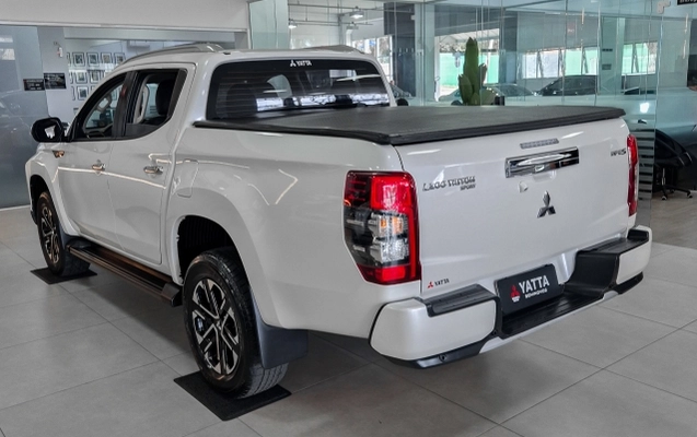 imagem-https://www.socarrao.com.br/sc-vehicle-images-prod/4247209/1790864707319-NlmgdKdBF92rCYxqeHvFVg7DnBDhAvC6.jpg