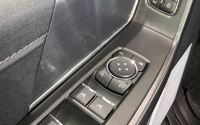 imagem-https://www.socarrao.com.br/sc-vehicle-images-prod/4247222/1790864751159-20587303-330d-4467-9568-bdfd8d68a7f5.jpg