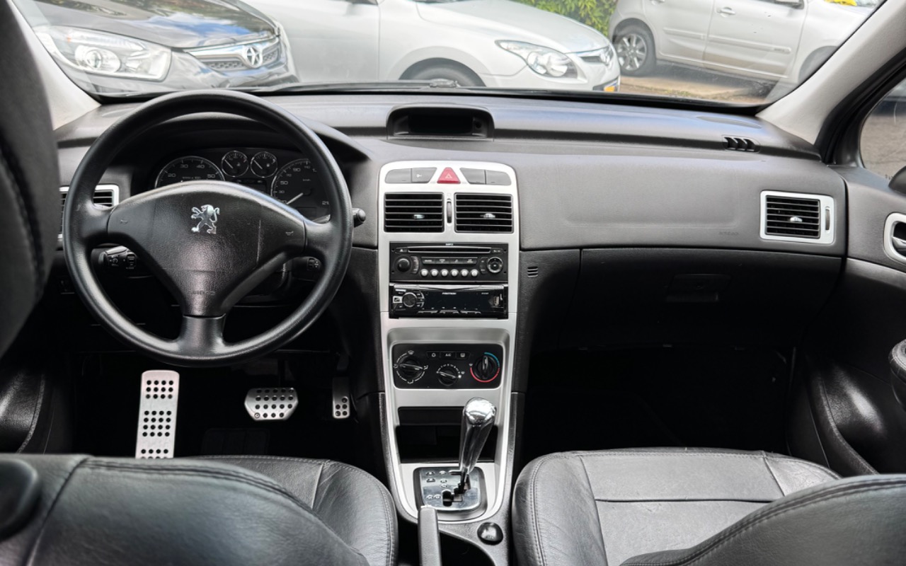 imagem-https://www.socarrao.com.br/sc-vehicle-images-prod/4247464/1790865256929-SU1HXzgyMjAuanBlZw.jpeg