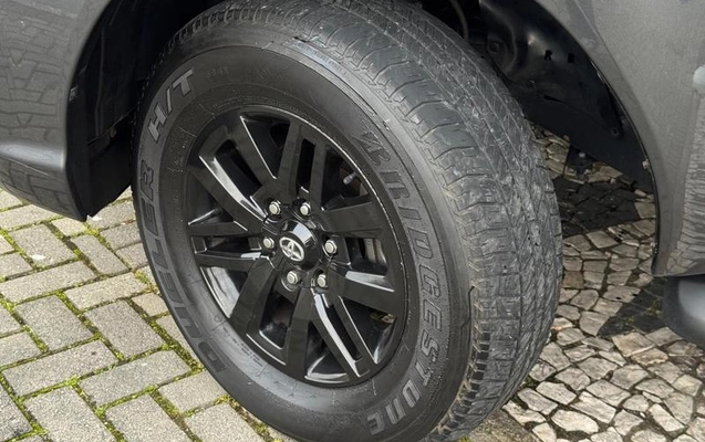 imagem-https://www.socarrao.com.br/sc-vehicle-images-prod/4247551/1790890318676-8533276_15_B_02de79ce86.jpeg