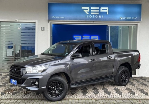 Toyota Hilux 2020 Cinza — foto 1 de 3
