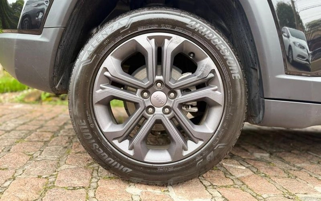 imagem-https://www.socarrao.com.br/sc-vehicle-images-prod/4247774/1790873243978-8525831_0_B_37a0254b8a.jpeg