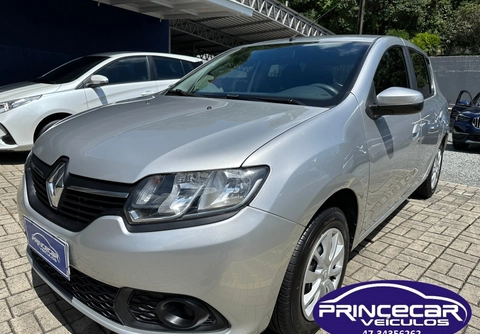 Renault Sandero 2018 Prata — foto 1 de 1