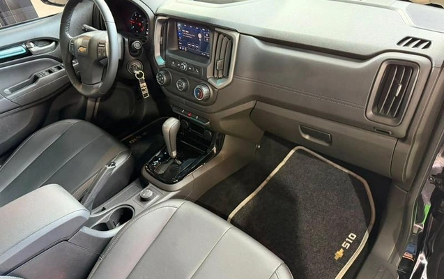 imagem-https://www.socarrao.com.br/sc-vehicle-images-prod/4248140/1791202056873-8533297_25_B_f4c62adcd3.jpeg