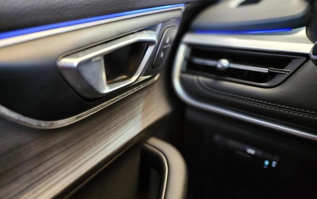 imagem-https://www.socarrao.com.br/sc-vehicle-images-prod/4248191/1791312967811-8470675_18_B_93cbf094fd.jpeg