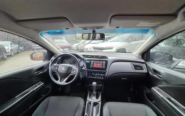 imagem-https://www.socarrao.com.br/sc-vehicle-images-prod/4248365/1790867438829-8532555_12_B_e47a349f1e.jpeg