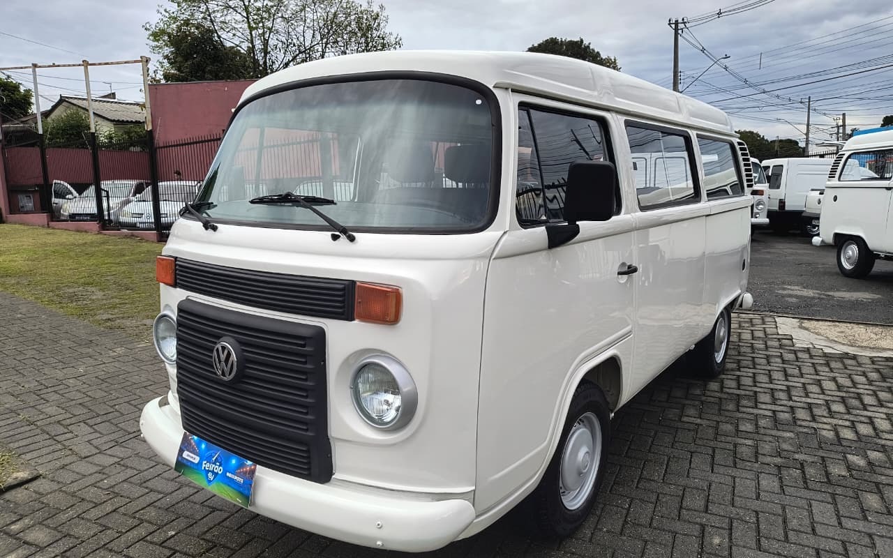 Volkswagen Kombi 2013 Branco — foto 1 de 3