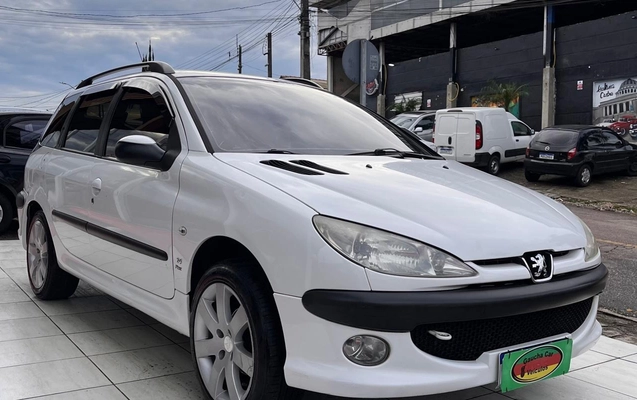 imagem-https://www.socarrao.com.br/sc-vehicle-images-prod/4249409/1790871427066-M2QxNDEzMTgtMTU4OC00OTljLTg3M2UtODQzNDRhYWZkZjhlLmpwZw.jpg
