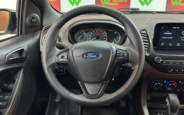 imagem-https://www.socarrao.com.br/sc-vehicle-images-prod/4249800/1790870567807-be13f408-47ad-41c7-81a1-850cd1cc170f.jpg