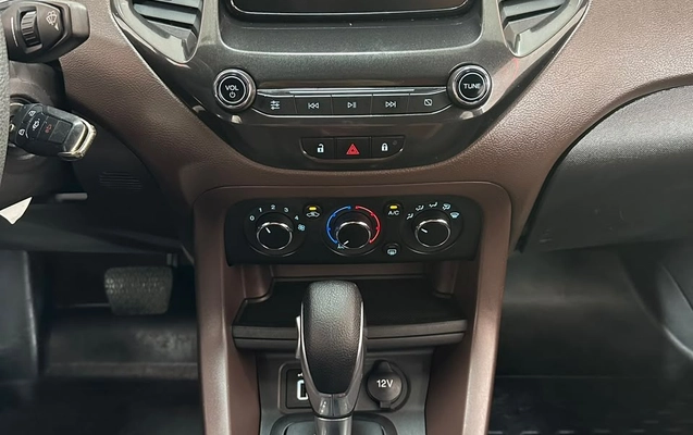 imagem-https://www.socarrao.com.br/sc-vehicle-images-prod/4249800/1790870567812-d5a25586-d1ce-4b03-8332-0b8b4bbbf506.jpg