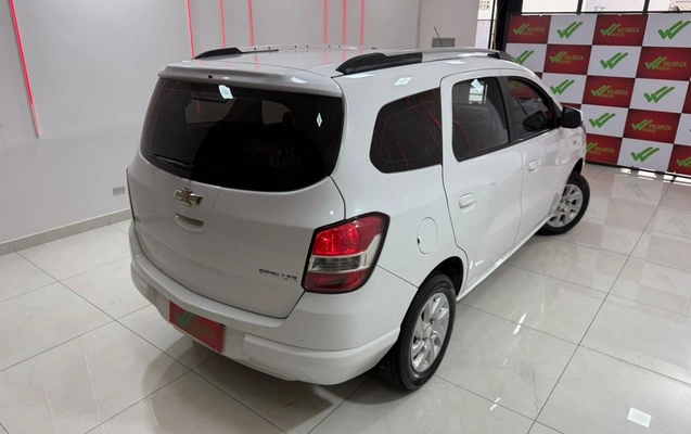 imagem-https://www.socarrao.com.br/sc-vehicle-images-prod/4249873/1790870779414-396ccb0b-3361-48b1-a833-60567ae9c2e1.jpg