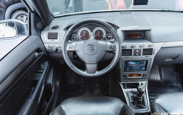 imagem-https://www.socarrao.com.br/sc-vehicle-images-prod/4249874/1790943302867-8511475_11_B_d10bd20c6f.jpeg