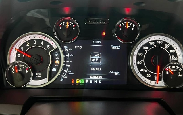 imagem-https://www.socarrao.com.br/sc-vehicle-images-prod/4250008/1790971140726-8531684_13_B_5475f86097.jpeg