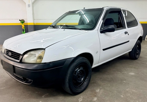 Ford Fiesta 2003 Branco — foto 1 de 3