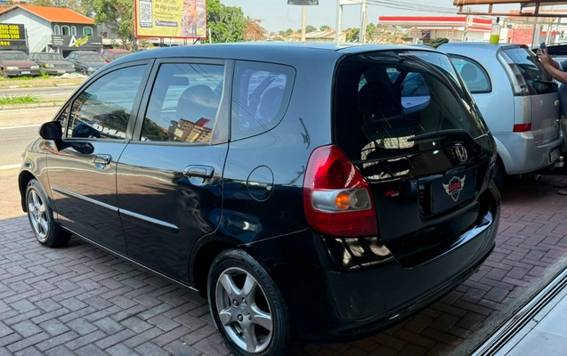 imagem-https://www.socarrao.com.br/sc-vehicle-images-prod/4250630/1790872435671-V2hhdHNBcHAgSW1hZ2UgMjAyNi0wOC0xNCBhdCAwOS4yNi4wOCAoMSkuanBlZw.jpeg