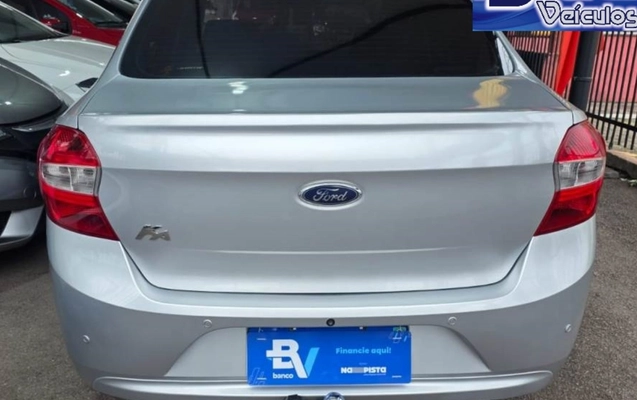 imagem-https://www.socarrao.com.br/sc-vehicle-images-prod/4250737/1790872563130-ZWp1Ni5qcGVn.jpeg