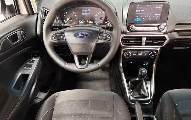 imagem-https://www.socarrao.com.br/sc-vehicle-images-prod/4251359/1790873646274-8471029_0_B_f63d06480d.jpeg