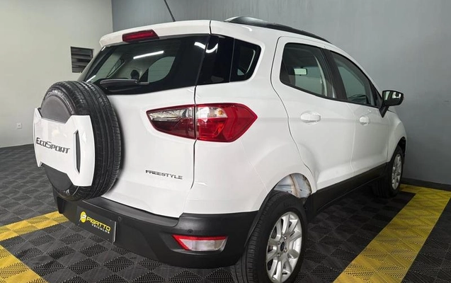 imagem-https://www.socarrao.com.br/sc-vehicle-images-prod/4251359/1790873646285-8471029_0_B_90286f9de6.jpeg