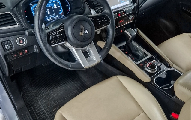 imagem-https://www.socarrao.com.br/sc-vehicle-images-prod/4251798/1790874485460-it8L8xRPh8LzthM2bqThhXt8OnilcMT4.jpg