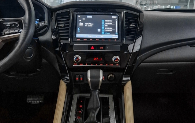 imagem-https://www.socarrao.com.br/sc-vehicle-images-prod/4251798/1790874485467-EoS0KrMOCKVhxIthOHDZ7Rn3gnpLA7Vo.jpg