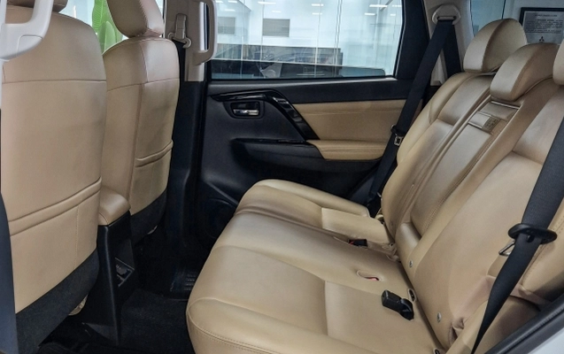 imagem-https://www.socarrao.com.br/sc-vehicle-images-prod/4251798/1790874485476-06WdidPZLgFCSg9cweuaOM5ofLQqJt6f.jpg