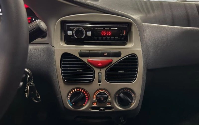 imagem-https://www.socarrao.com.br/sc-vehicle-images-prod/4252136/1790874979902-8512310_12_B_82428e23e8.jpeg