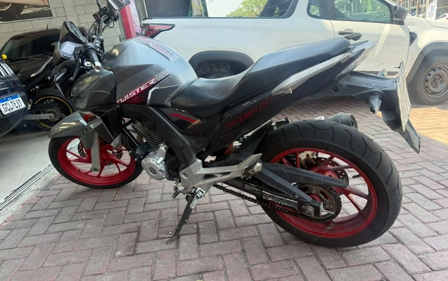 imagem-https://www.socarrao.com.br/sc-vehicle-images-prod/4252155/1790875029351-V2hhdHNBcHAgSW1hZ2UgMjAyNi0xMC0wMSBhdCAxNC4xMS4yNi5qcGVn.jpeg