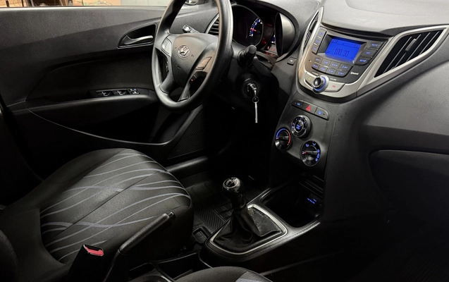 imagem-https://www.socarrao.com.br/sc-vehicle-images-prod/4252236/1790875169737-7_021809.jpg