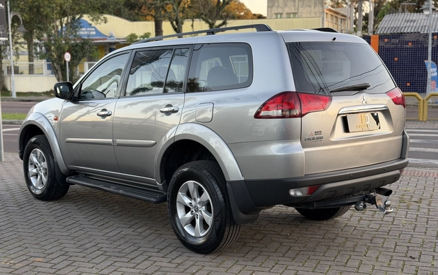 imagem-https://www.socarrao.com.br/sc-vehicle-images-prod/4252406/1790876402164-1_023545.jpg