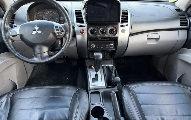 imagem-https://www.socarrao.com.br/sc-vehicle-images-prod/4252406/1790876402182-1_023543.jpg