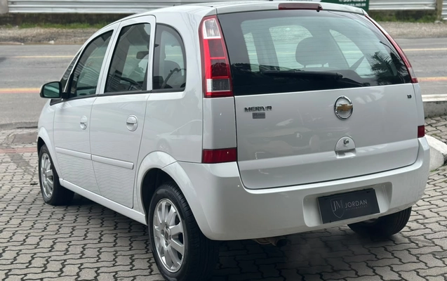imagem-https://www.socarrao.com.br/sc-vehicle-images-prod/4252599/1791319377499-003_a7af5d5bdc55aa97f3ae4e6ba141524b.jpg